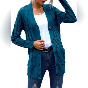 brand new with tags 
Brand: Merokeety 
Women’s long sleeve cable knit sweater